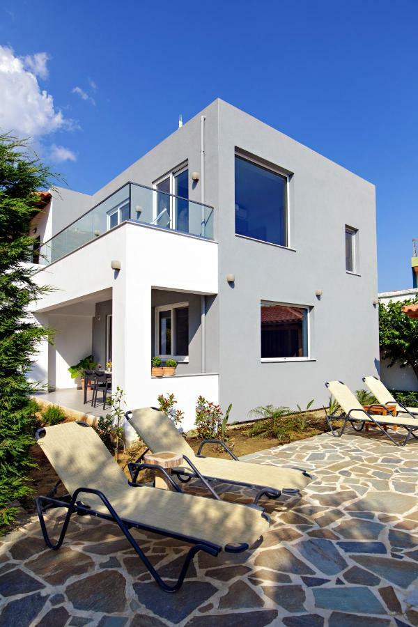 Irida Guesthouse By The Pool Plakiás Eksteriør bilde
