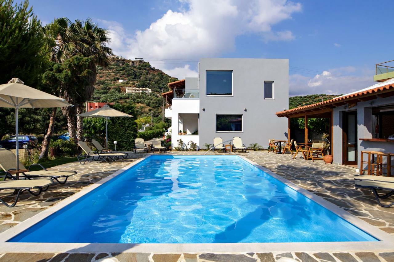 Irida Guesthouse By The Pool Plakiás Eksteriør bilde